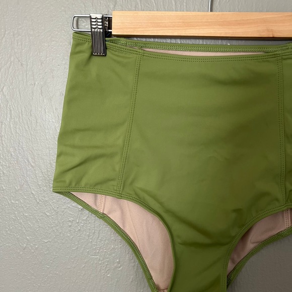 KORTNI JEANE Green High Waist Swim Suit Size Small Casual comfort pool beach - Picture 2 of 6